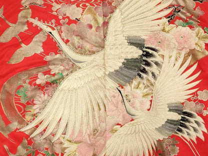 平和屋本店●色打掛 和装 婚礼 結婚式 花嫁 神社挙式 手描き 刺繍 飛鶴草花扇子文 金糸 金彩 ラインストーン 逸品 AABK8295fw