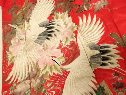 平和屋本店●色打掛 和装 婚礼 結婚式 花嫁 神社挙式 手描き 刺繍 飛鶴草花扇子文 金糸 金彩 ラインストーン 逸品 AABK8295fw