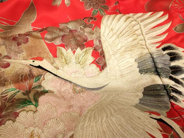平和屋本店●色打掛 和装 婚礼 結婚式 花嫁 神社挙式 手描き 刺繍 飛鶴草花扇子文 金糸 金彩 ラインストーン 逸品 AABK8295fw