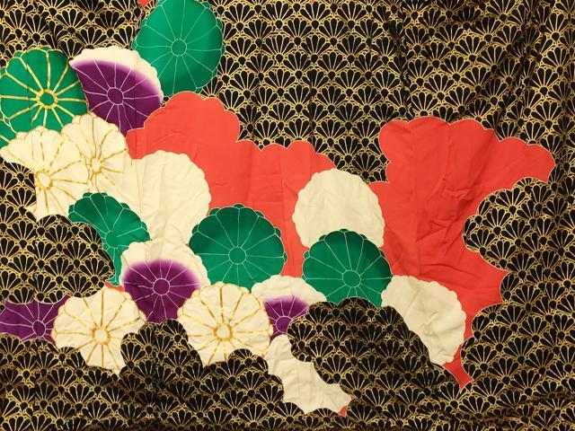 平和屋本店●お引きずり・お引き摺り・引き振袖 和装 結婚式 舞妓 芸妓 芸者 衣装 駒刺繍 舞花雲取り文 黒地 金彩 逸品 AABK8297fw