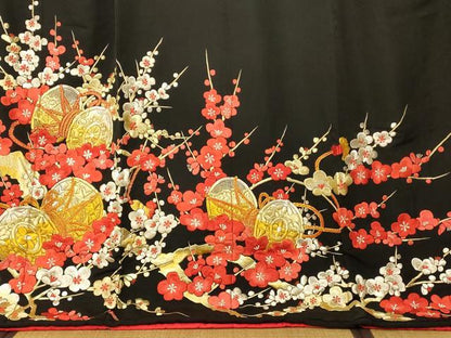 平和屋本店●お引きずり・お引き摺り・引き振袖 和装 結婚式 舞妓 芸妓 芸者 衣装 総刺繍 枝梅花鼓文 黒地 金銀糸 逸品 AABK8301fw