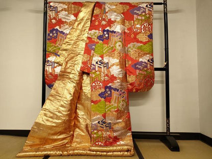 平和屋本店●色打掛 和装 婚礼 結婚式 花嫁 神社挙式 唐織 雲取り御所車草花文 金銀糸 逸品 AABK8308fw