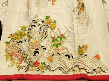 平和屋本店●色打掛　和装　婚礼　結婚式　花嫁　神社挙式　総刺繍　更紗花流水文　金銀糸　逸品　AABK8319fw