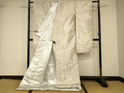 平和屋本店●色打掛　和装　婚礼　結婚式　花嫁　神社挙式　駒刺繍　御所車舞花文　銀糸　逸品　AABK8326fw