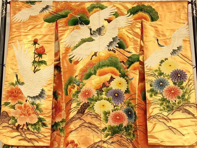 平和屋本店●中国三大刺繍　相良刺繍 手刺繍　色打掛　和装　婚礼　結婚式　花嫁 神社挙式 駒刺繍 松竹梅飛鶴文 鴛鴦 金糸 逸品 AABK8330fw