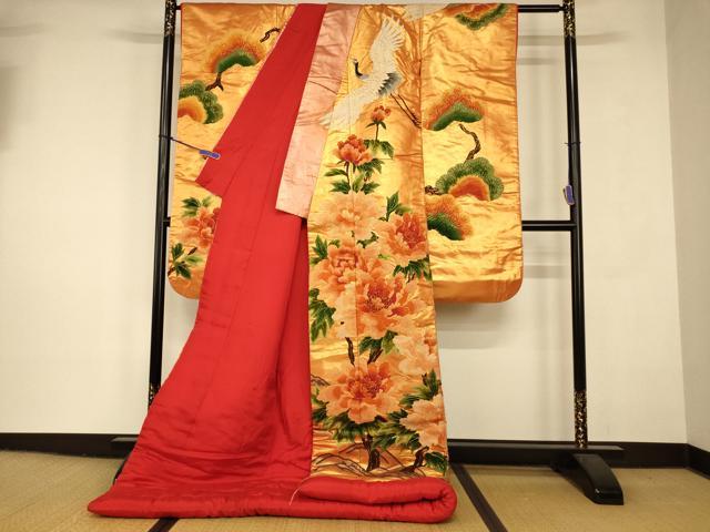 平和屋本店●中国三大刺繍　相良刺繍 手刺繍　色打掛　和装　婚礼　結婚式　花嫁 神社挙式 駒刺繍 松竹梅飛鶴文 鴛鴦 金糸 逸品 AABK8330fw