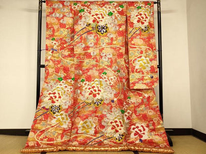 平和屋本店●色打掛　和装　婚礼　結婚式　花嫁　神社挙式　唐織　駒刺繍　花車扇子文　金銀糸　金通し地　逸品　AABK8340fw