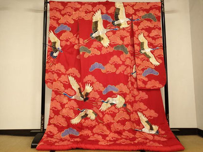 平和屋本店●色打掛　和装　婚礼　結婚式　花嫁　神社挙式　絞り　駒刺繍　飛鶴松文　金銀糸　逸品　AABK8358fw