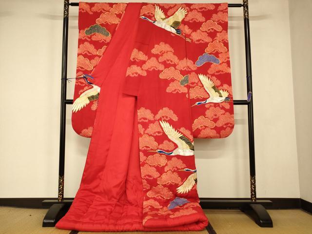 平和屋本店●色打掛　和装　婚礼　結婚式　花嫁　神社挙式　絞り　駒刺繍　飛鶴松文　金銀糸　逸品　AABK8358fw