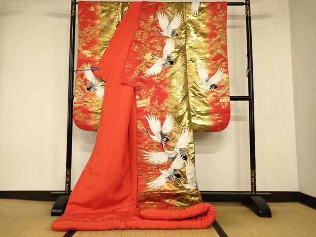 平和屋本店●色打掛　和装　婚礼　結婚式　花嫁　神社挙式　刺繍　飛鶴風景文　暈し染め　金銀糸　金彩　逸品　AABK8361fw