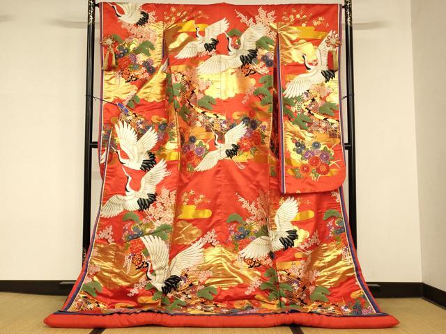 平和屋本店●色打掛　和装　婚礼　結婚式　花嫁　神社挙式　駒刺繍　唐織　飛鶴花車文　暈し染め　金銀糸　逸品　AABK8377fw