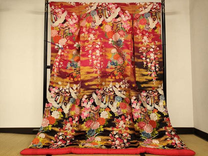 平和屋本店●色打掛　和装　婚礼　結婚式　花嫁　神社挙式　唐織　枝垂れ桜飛鶴御所車文　暈し染め　金銀糸　逸品　AABK8391fw