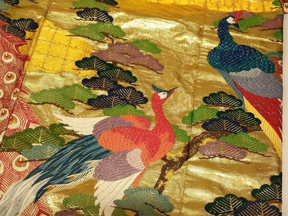 平和屋本店●色打掛　和装　婚礼　結婚式　花嫁　神社挙式　唐織　孔雀雲取り松文　金糸　逸品　AABK8407fw