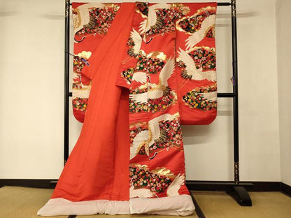 平和屋本店●色打掛　和装　婚礼　結婚式　花嫁　神社挙式　唐織　飛鶴草花雲取り文　金銀糸　逸品　AABK8410fw