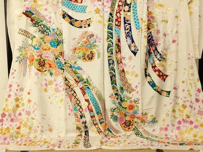 平和屋本店●中国三大刺繍 相良刺繍 手刺繍 色打掛 仮絵羽 和装 婚礼 結婚式 花嫁 神社挙式 駒刺繍 金糸 銀通し地 逸品 AABK8411fw