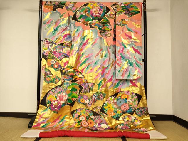 平和屋本店●本手描友禅作家　秋山章　色打掛　和装　婚礼　結婚式　花嫁　神社挙式　飛鶴地紙風景文　金銀彩　逸品　AABK8413fw
