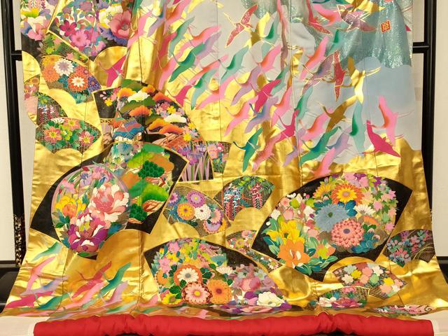 平和屋本店●本手描友禅作家　秋山章　色打掛　和装　婚礼　結婚式　花嫁　神社挙式　飛鶴地紙風景文　金銀彩　逸品　AABK8413fw