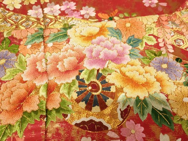 平和屋本店●中国三大刺繍　相良刺繍 手刺繍　色打掛　仮絵羽　和装　婚礼　結婚式 花嫁 神社挙式 駒刺繍 金銀糸 金通し地 逸品 AABK8421fw