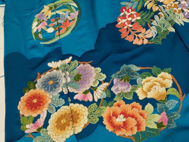 平和屋本店●中国三大刺繍 相良刺繍 手刺繍 色打掛 仮絵羽 和装 婚礼 結婚式 花嫁 神社挙式 駒刺繍 雲取り草花丸文 金糸 逸品 AABK8423fw