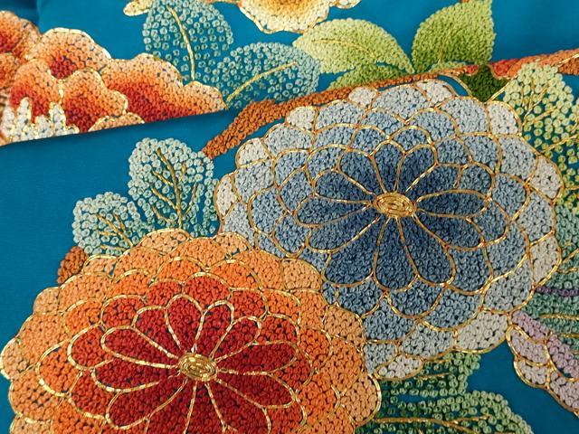 平和屋本店●中国三大刺繍 相良刺繍 手刺繍 色打掛 仮絵羽 和装 婚礼 結婚式 花嫁 神社挙式 駒刺繍 雲取り草花丸文 金糸 逸品 AABK8423fw