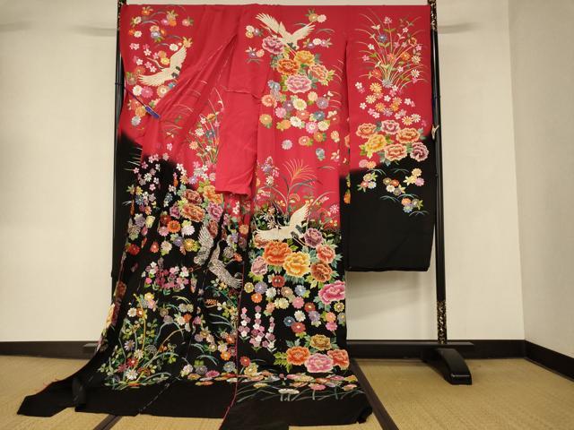 平和屋本店●中国三大刺繍 相良刺繍 手刺繍 色打掛 仮絵羽 和装 婚礼 結婚式 花嫁 神社挙式 駒刺繍 飛鶴草花文 金銀糸 逸品 AABK8424fw