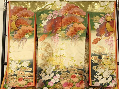 平和屋本店●YUKI TORII　鳥居ユキ　色打掛　和装　婚礼　結婚式　花嫁　神社挙式　唐織　花光琳水　暈し染め　金糸　逸品　AABK8429fw