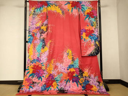 平和屋本店●お引きずり・お引き摺り・引き振袖　和装　結婚式　舞妓　芸妓　芸者　衣装　草花文　暈し染め　金銀彩　逸品　AABK8462fw
