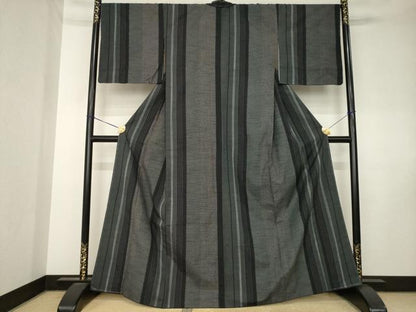 平和屋着物●上質な紬　80亀甲　間道　黒地　正絹　逸品　未使用　AABK8493ck