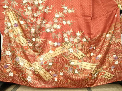 平和屋着物●十日町老舗ブランド　吉澤友禅　吾妻徳穂　振袖　駒刺繍　花筏文　橘　金彩　正絹　逸品　AABK8566cs