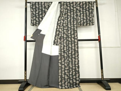 平和屋着物●上質な小紋　花丸文　鬼しぼ縮緬　伊勢丹扱い　正絹　逸品　AABK8580cs