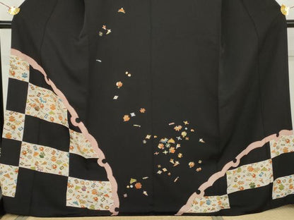 平和屋着物●訪問着　駒刺繍　雪輪宝尽くし　黒地　金彩　ロング丈　正絹　逸品　AABK8605cs