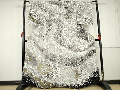 平和屋着物●中国三大刺繍　相良刺繍　訪問着　おぼろ染　重ね絞り　流水花文　銀通し地　正絹　逸品　AABK8606cs