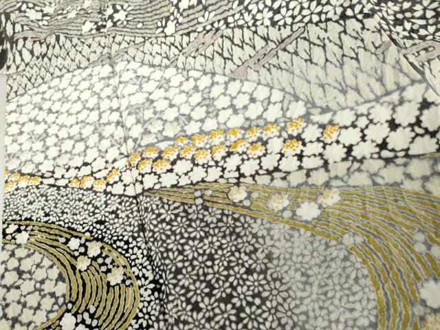 平和屋着物●中国三大刺繍　相良刺繍　訪問着　おぼろ染　重ね絞り　流水花文　銀通し地　正絹　逸品　AABK8606cs