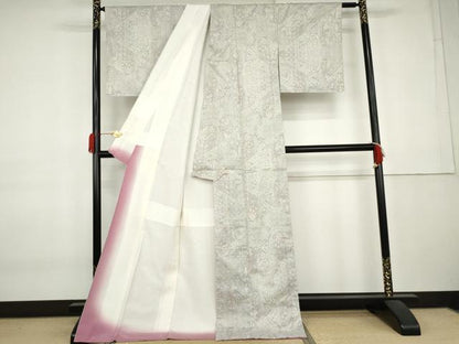 平和屋着物●本場大島紬　白大島　9マルキ　吉祥枝花文　ロング丈　正絹　逸品　AABK8628cs