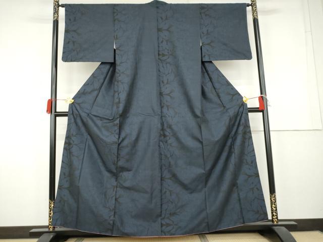 平和屋着物●本場大島紬　9マルキ　南天枝葉間道　正絹　逸品　AABK8643cs