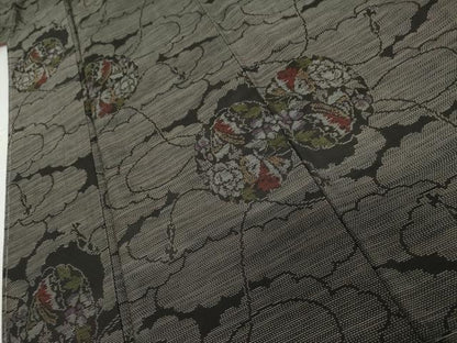 平和屋着物●本場大島紬　雲重ね花蝶文　黒地　正絹　逸品　未使用　AABK8690cs