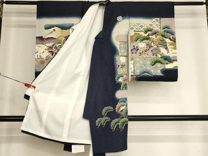 平和屋着物[]お宮参り　男の子　祝着　産着　初着　のしめ　兜　吉祥鷹文　暈し染め　金彩　金通し地　逸品　AABK8924ja