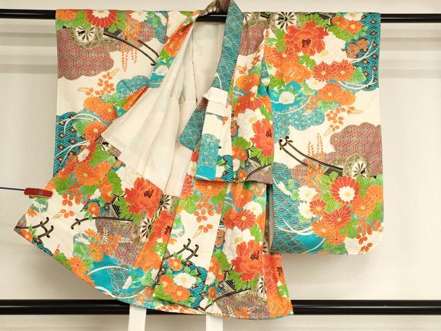平和屋着物[]七五三　女の子　３歳　祝着　三つ身　長襦袢(袷・半衿刺繍)セット　花車文　金彩　逸品　未使用　AABK8941ja