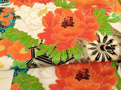 平和屋着物[]七五三　女の子　３歳　祝着　三つ身　長襦袢(袷・半衿刺繍)セット　花車文　金彩　逸品　未使用　AABK8941ja