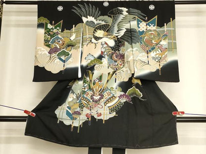 平和屋着物[]お宮参り　男の子　祝着　産着　初着　のしめ　駒刺繍　鷹　武具　暈し染め　金彩　逸品　未使用　AABK8942ja