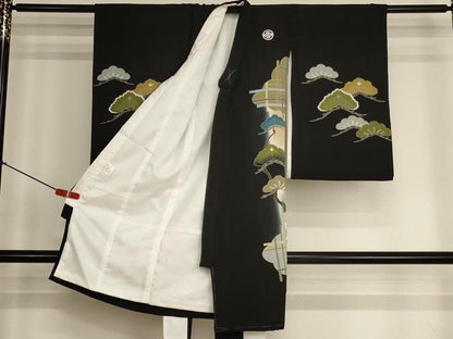 平和屋着物[]お宮参り　男の子　祝着　産着　初着　のしめ　駒刺繍　鷹　武具　暈し染め　金彩　逸品　未使用　AABK8942ja