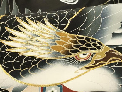 平和屋着物[]お宮参り　男の子　祝着　産着　初着　のしめ　駒刺繍　鷹　武具　暈し染め　金彩　逸品　未使用　AABK8942ja