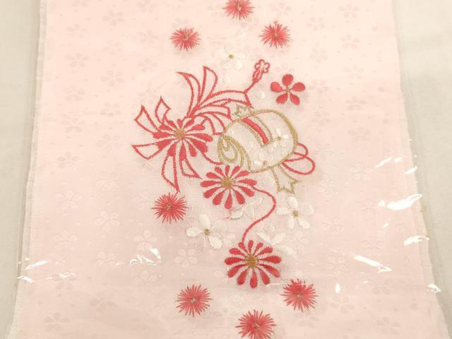 平和屋着物[]七五三　女の子　和装小物　半衿まとめて5点セット　刺繍　花蝶文　手毬　吉祥文　正絹　逸品　未使用　AABK9110ja