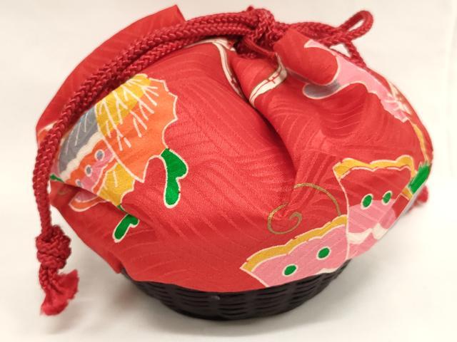 平和屋着物[]七五三　女の子　和装小物　バッグ・巾着・草履まとめて6点セット　亀甲　草花　金糸　逸品　AABK9132ja