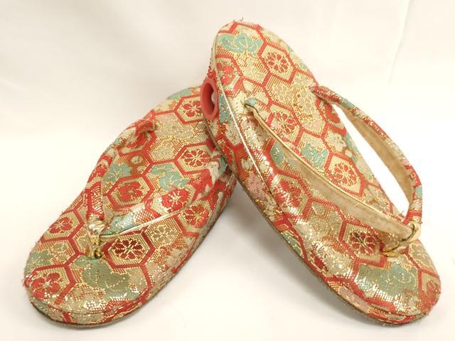 平和屋着物[]七五三　女の子　和装小物　バッグ・巾着・草履まとめて6点セット　亀甲　草花　金糸　逸品　AABK9132ja