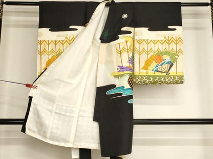 平和屋着物[]お宮参り　男の子　祝着　産着　初着　のしめ　駒刺繍　鷹　武具文　暈し染め　金彩　逸品　AABK9163ja