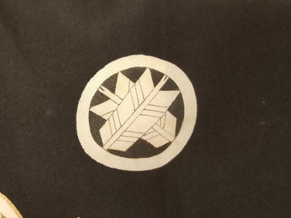 平和屋着物[]お宮参り　男の子　祝着　産着　初着　のしめ　駒刺繍　鷹　武具文　暈し染め　金彩　逸品　AABK9163ja