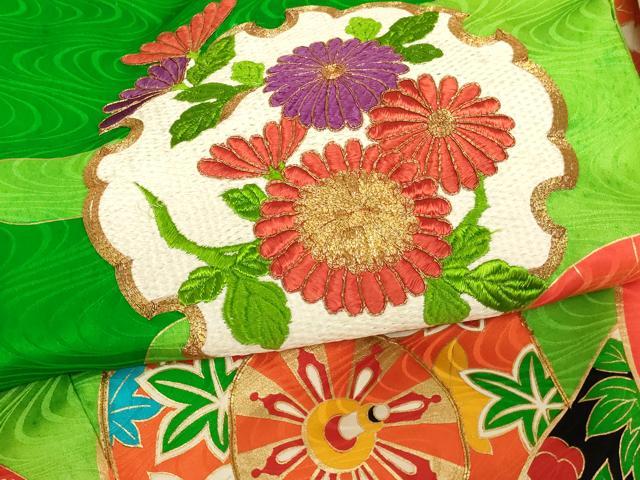 平和屋着物[]お宮参り　女の子　祝着　産着　初着　のしめ　駒刺繍　片輪車雪輪花文　金彩　正絹　逸品　AABK9188ja