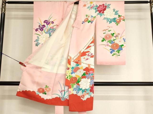 平和屋着物[]お宮参り　女の子　祝着　産着　初着　のしめ　刺繍　幔幕花文　暈し染め　金糸　金彩　正絹　逸品　AABK9196ja