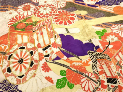 平和屋着物∵女の子　十三参り　子供　祝着　駒刺繍　御所車花文　金彩　正絹　逸品　AABK9203ja